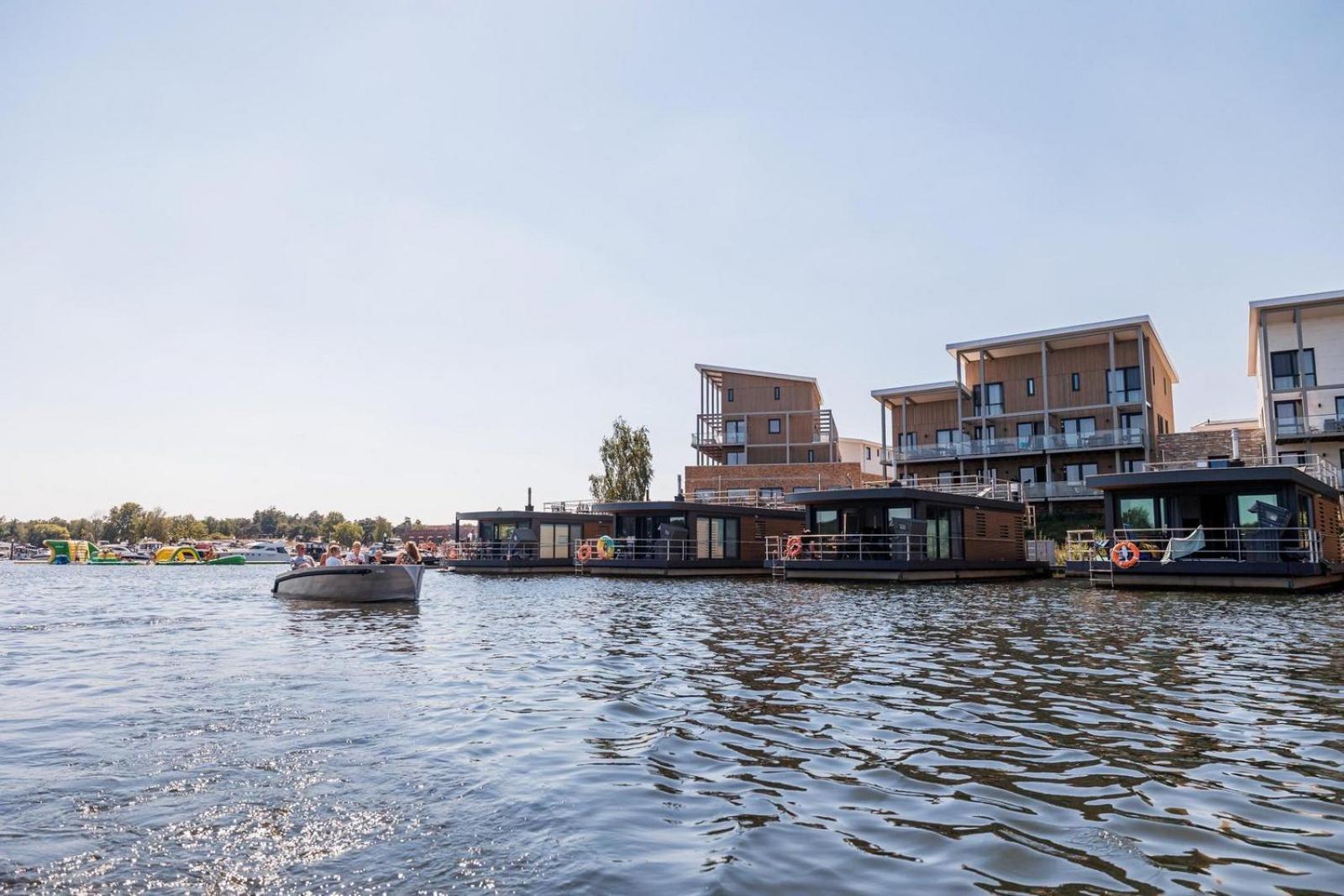 Vakantie & Resort Leukermeer Well  Exterior foto
